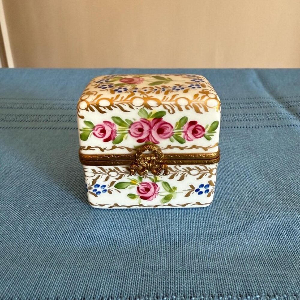 Antique Limoges Eximious Floral Trinket Box. Very Rare.